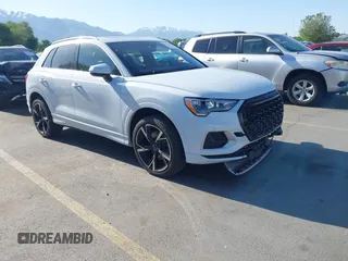 2019 Audi Q3 Premium z VIN WA1AECF32K1072625, wystawiony jako IAAI lot #42326866 z przebiegiem 67 351 mil mil oraz . Historia ofert i sprzedaży dostępna na DreamBid. Obrazek 1.