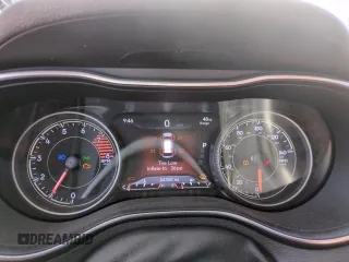 2020 Jeep Cherokee Trailhawk с VIN 1C4PJMBX6LD608552, выставлен на аукционе Copart как лот 52159995 с пробегом 84 368 миль миль и Списание • Salvage title. История ставок и продаж доступна на DreamBid. Изображение 9.