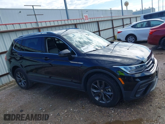 2023 Volkswagen Tiguan SE with VIN 3VV3B7AX6PM120292, listed as a IAAI auction lot 42231082 with 24,045 mi miles and . Bid and sale history available at DreamBid. Image 14.