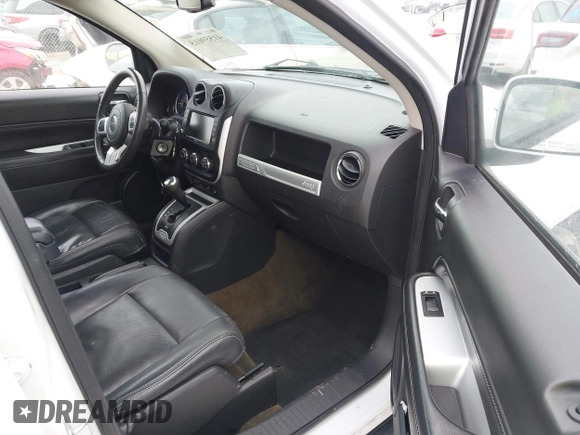 2016 Jeep Compass Latitude with VIN 1C4NJCEA6GD760796, listed as a IAAI auction lot 41559015 with 152,109 mi miles and . Bid and sale history available at DreamBid. Image 5.