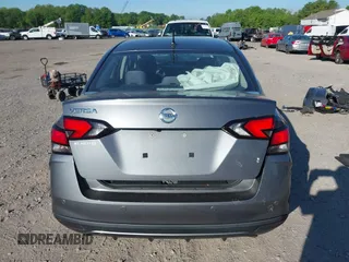 2020 Nissan Versa S z VIN 3N1CN8DV1LL834727, wystawiony jako IAAI lot #42210192 z przebiegiem 83 630 mil mil oraz . Historia ofert i sprzedaży dostępna na DreamBid. Obrazek 17.