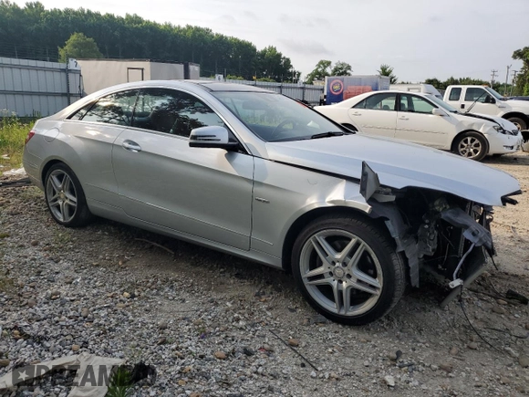 2012 Mercedes-Benz E 350 with VIN WDDKJ5KB1CF169890, listed as a Copart auction lot 57423244 with 101,569 mi miles and Salvage Title. Bid and sale history available at DreamBid. Image 4.