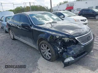 2007 Lexus LS 460 with VIN JTHBL46F975043783, listed as a IAAI auction lot 41933126 with 227,137 mi miles. Bid and sale history available at carsss.com. Image 1.