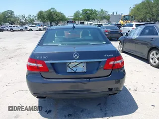 2011 Mercedes-Benz E-Class E 350 Luxury with VIN WDDHF8HB0BA295562, listed as a IAAI auction lot 42016866 with 336,768 mi miles. Bid and sale history available at carsss.com. Image 16.