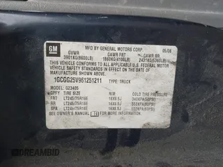 2006 Chevrolet Express Cargo Van with VIN 1GCGG25V961251211, listed as a IAAI auction lot 41875180 with 1 mi miles. Bid and sale history available at carsss.com. Image 9.