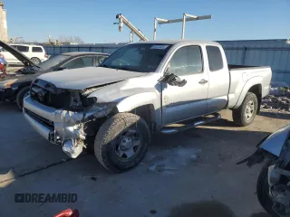 2006 Toyota Tacoma PreRunner with VIN 5TETU62N76Z268503, listed as a Copart auction lot 41777035 with 161,055 mi miles and Salvage Title. Bid and sale history available at carsss.com. Image 1.