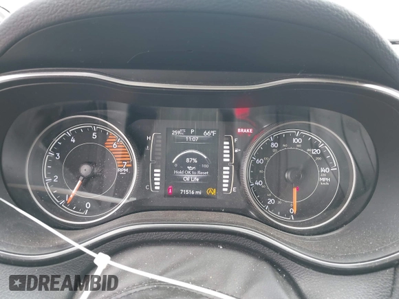 2019 Jeep Cherokee Latitude Plus z VIN 1C4PJLLN6KD326921, wystawiony jako IAAI lot #42442460 z przebiegiem 71 516 mil mil oraz . Historia ofert i sprzedaży dostępna na DreamBid. Obrazek 7.