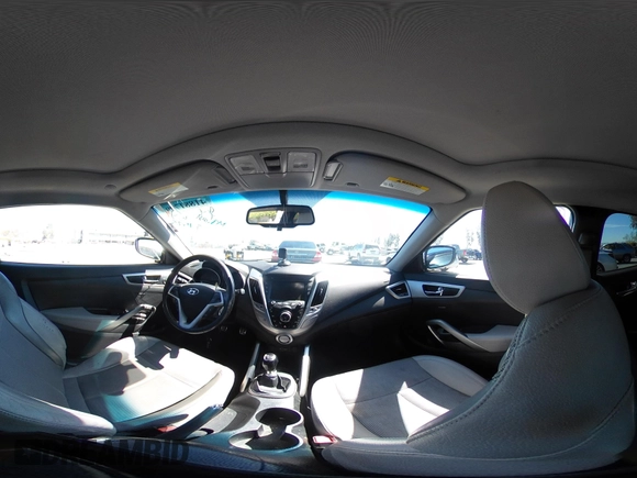 2013 Hyundai Veloster w/Black Int z VIN KMHTC6AD7DU173310, wystawiony jako IAAI lot #41881799 z przebiegiem 147 034 mil mil oraz . Historia ofert i sprzedaży dostępna na DreamBid. Obrazek 19.