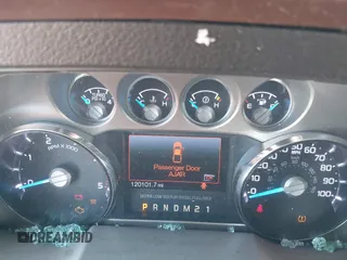 2013 Ford F-250 XL z VIN 1FT7W2BT6DEA30838, wystawiony jako IAAI lot #42035950 z przebiegiem 120 101 mil mil oraz . Historia ofert i sprzedaży dostępna na DreamBid. Obrazek 7.