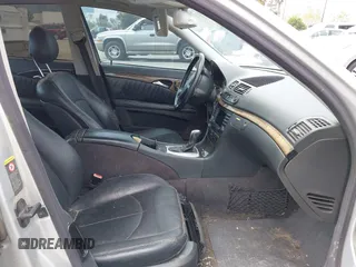 2004 Mercedes-Benz E-Class 5.0L with VIN WDBUF70J64A433838, listed as a IAAI auction lot 42108575 with 1 mi miles. Bid and sale history available at carsss.com. Image 5.