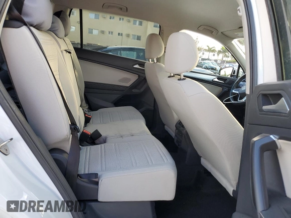 2023 Volkswagen Tiguan S z VIN 3VVRB7AX1PM089883, wystawiony jako Copart lot #43635945 z przebiegiem 34 474 mil mil oraz Nie do naprawy • Non repairable. Historia ofert i sprzedaży dostępna na DreamBid. Obrazek 11.