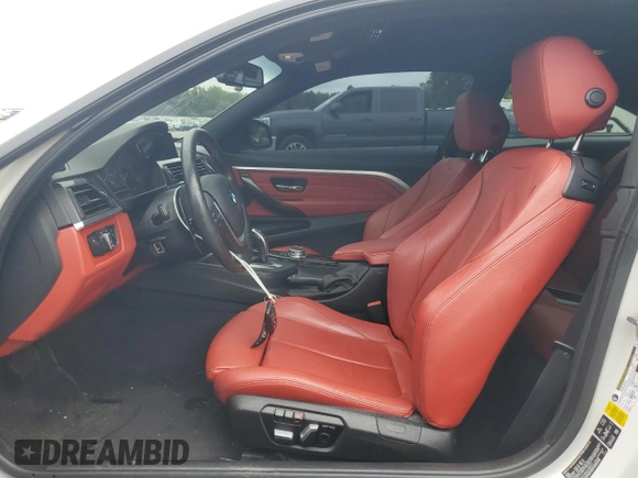 2016 BMW 4 Series 428i xDrive z VIN WBA3N9C53GK248670, wystawiony jako Copart lot #59620425 z przebiegiem 82 921 mil mil oraz Szkoda całkowita • Salvage title. Historia ofert i sprzedaży dostępna na DreamBid. Obrazek 7.