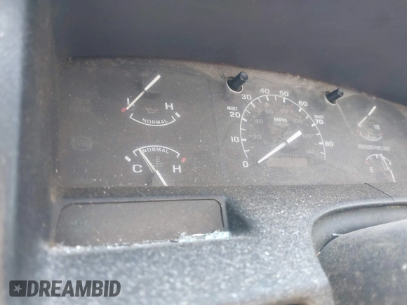 1994 Ford F-150 with VIN 2FTDF15Y8RCA80738, listed as a IAAI auction lot 41850352 with 1 mi miles. Bid and sale history available at carsss.com. Image 7.