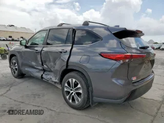 2023 Toyota Highlander L with VIN 5TDKDRAHXPS013500, listed as a Copart auction lot 60070025 with 40,788 mi miles and Salvage title. Bid and sale history available at DreamBid. Image 2.