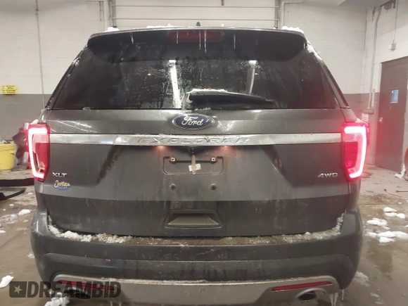 2017 Ford Explorer XLT with VIN 1FM5K8D88HGD75308, listed as a IAAI auction lot 41628295 with 92,327 mi miles and . Bid and sale history available at carsss.com. Image 16.