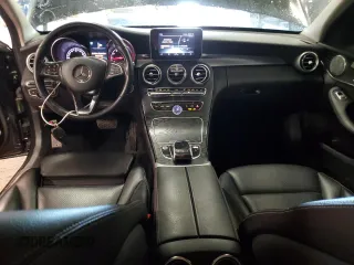 2015 Mercedes-Benz C 300 Luxury z VIN 55SWF4KBXFU079426, wystawiony jako Copart lot #54502225 z przebiegiem 106 060 mil mil oraz Czysty tytuł • Clean title. Historia ofert i sprzedaży dostępna na DreamBid. Obrazek 8.