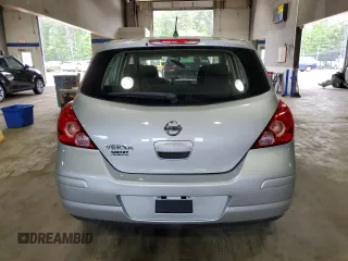 2011 Nissan Versa SL z VIN 3N1BC1CP6BL401026, wystawiony jako Copart lot #56546655 z przebiegiem 165 242 mil mil oraz Szkody całkowita. Historia ofert i sprzedaży dostępna na DreamBid. Obrazek 6.