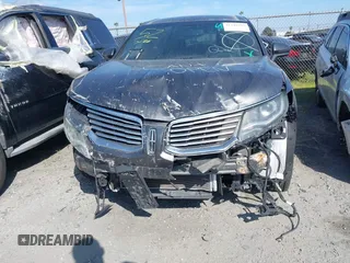 2017 Lincoln MKX Select with VIN 2LMPJ6KR6HBL33050, listed as a IAAI auction lot 41548295 with 38,490 mi miles. Bid and sale history available at carsss.com. Image 12.