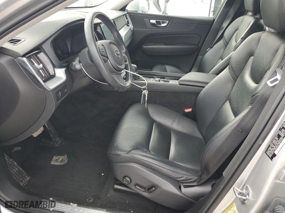 2018 Volvo XC60 Momentum with VIN LYV102RK4JB097096, listed as a Copart auction lot 45514315 with 37,095 mi miles and Salvage Title. Bid and sale history available at carsss.com. Image 7.