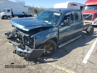 2008 GMC Sierra 3500HD DRW SLE2 z VIN 1GTJK33648F134857, wystawiony jako Copart lot #49577535 z przebiegiem Nie podano mil oraz Tytuł czysty. Historia ofert i sprzedaży dostępna na DreamBid. Obrazek 1.