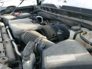 2021 Chevrolet Suburban Z71 z VIN 1GNSKDKD7MR355119, wystawiony jako IAAI lot #41310941 z przebiegiem 146 399 mil mil oraz . Historia ofert i sprzedaży dostępna na DreamBid. Obrazek 19.