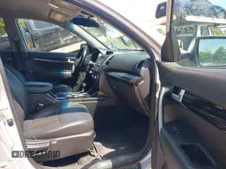 2014 Kia Sorento LX with VIN 5XYKTCA61EG496867, listed as a IAAI auction lot 41929686 with 202,460 mi miles. Bid and sale history available at carsss.com. Image 5.