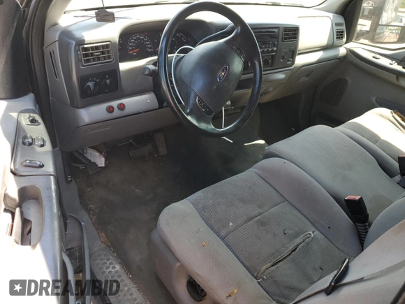 2004 Ford F-250 XL z VIN 1FTNX21P94EC33909, wystawiony jako Copart lot #55983665 z przebiegiem 243 869 mil mil oraz Czysty tytuł • Clean title. Historia ofert i sprzedaży dostępna na DreamBid. Obrazek 8.
