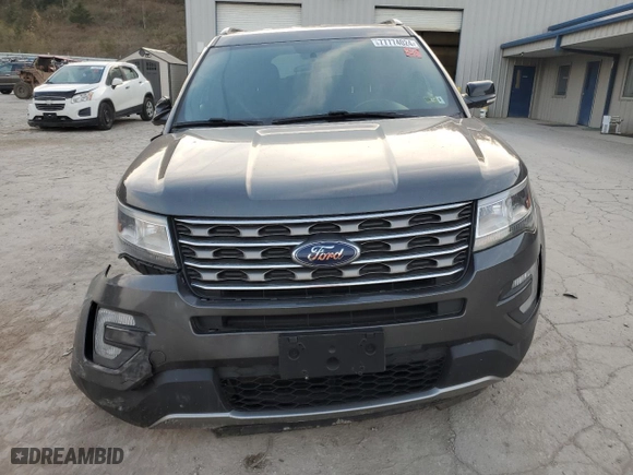 2017 Ford Explorer XLT with VIN 1FM5K8D85HGD83429, listed as a Copart auction lot 77774024 with 98,160 mi miles and Salvage Title. Bid and sale history available at carsss.com. Image 5.