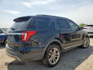 2017 Ford Explorer XLT z VIN 1FM5K7D85HGD63675, wystawiony jako Copart lot #56566605 z przebiegiem 107 344 mil mil oraz Szkoda całkowita • Salvage title. Historia ofert i sprzedaży dostępna na DreamBid. Obrazek 3.
