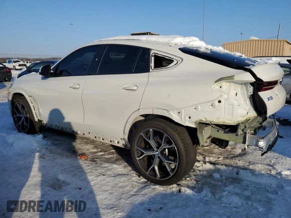 2022 BMW X6 xDrive40i with VIN 5UXCY6C08N9K10724, listed as a Copart auction lot 88091075 with 30,825 mi miles and Salvage Title. Bid and sale history available at carsss.com. Image 2.