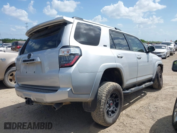 2020 Toyota 4Runner SR5 with VIN JTEZU5JR6L5224902, listed as a IAAI auction lot 42526718 with 75,673 mi miles and . Bid and sale history available at DreamBid. Image 4.