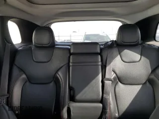 2019 Jeep Cherokee Trailhawk z VIN 1C4PJMBX5KD122328, wystawiony jako Copart lot #54066865 z przebiegiem 59 924 mil mil oraz Szkoda całkowita • Salvage title. Historia ofert i sprzedaży dostępna na DreamBid. Obrazek 10.