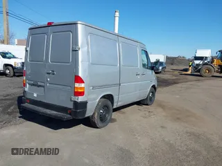 2006 Freightliner Sprinter with VIN WDYPD144765863576, listed as a IAAI auction lot 41901906 with 70,660 mi miles and . Bid and sale history available at DreamBid. Image 4.