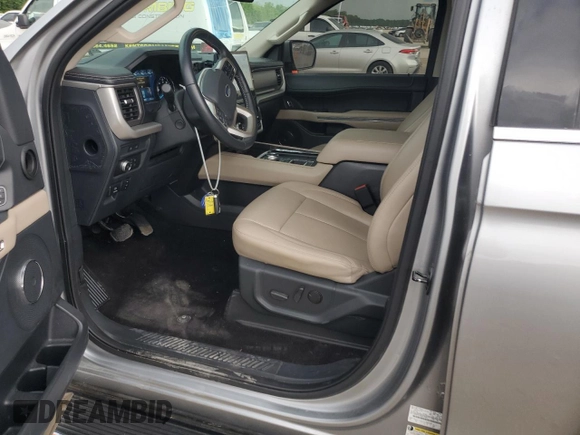 2022 Ford Expedition Max XLT with VIN 1FMJK1HT2NEA14989, listed as a Copart auction lot 54186415 with 50,243 mi miles and Salvage title. Bid and sale history available at DreamBid. Image 7.