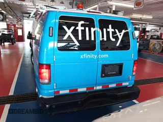 2013 Ford Econoline Cargo Commercial z VIN 1FTNE2EL2DDB26364, wystawiony jako IAAI lot #42854334 z przebiegiem 98 848 mil mil oraz . Historia ofert i sprzedaży dostępna na DreamBid. Obrazek 12.
