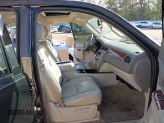 2011 GMC Yukon SLT with VIN 1GKS2CE02BR109155, listed as a IAAI auction lot 41925194 with 238,479 mi miles. Bid and sale history available at carsss.com. Image 5.