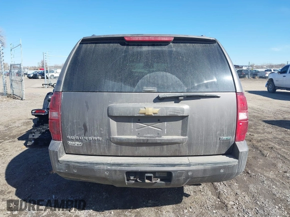 2011 Chevrolet Suburban LT with VIN 1GNSKJE34BR335361, listed as a IAAI auction lot 41736341 with 170,422 mi miles. Bid and sale history available at carsss.com. Image 17.
