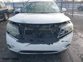 2014 Nissan Pathfinder SV with VIN 5N1AR2MN8EC637263, listed as a IAAI auction lot 41328501 with 139,518 mi miles. Bid and sale history available at carsss.com. Image 6.