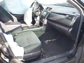 2017 Toyota Camry XLE z VIN 4T1BF1FK1HU805219, wystawiony jako IAAI lot #42199342 z przebiegiem 133 102 mil mil oraz . Historia ofert i sprzedaży dostępna na DreamBid. Obrazek 5.
