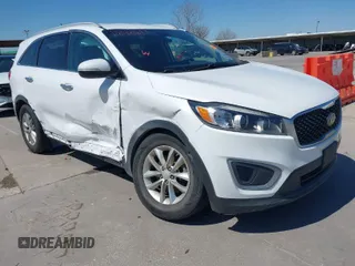 2016 Kia Sorento LX with VIN 5XYPGDA50GG141084, listed as a IAAI auction lot 41848617 with 102,576 mi miles. Bid and sale history available at carsss.com. Image 1.
