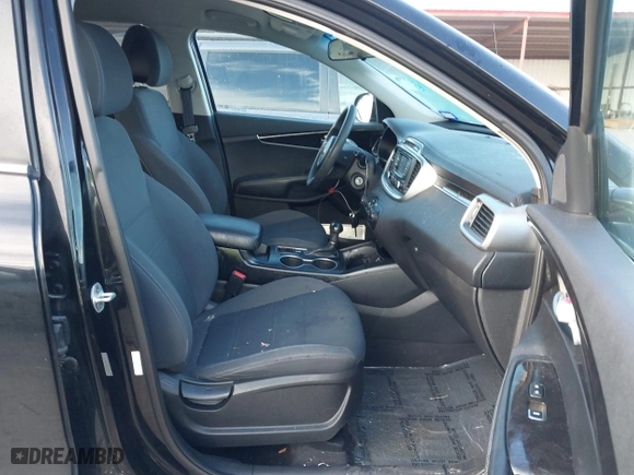 2017 Kia Sorento LX V6 with VIN 5XYPG4A53HG199627, listed as a IAAI auction lot 41199694 with 90,155 mi miles. Bid and sale history available at carsss.com. Image 5.