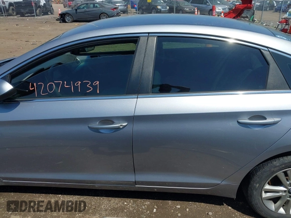 2016 Hyundai Sonata SE with VIN 5NPE24AF9GH325351, listed as a IAAI auction lot 42074939 with 160,663 mi miles and . Bid and sale history available at carsss.com. Image 14.