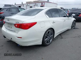 2015 Infiniti Q50 Premium with VIN JN1BV7AP1FM348389, listed as a IAAI auction lot 41754694 with 60,618 mi miles and . Bid and sale history available at DreamBid. Image 4.