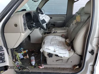 2002 Chevrolet Suburban Z71 with VIN 3GNFK16Z52G356496, listed as a Copart auction lot 61204945 with 260,121 mi miles and Salvage title. Bid and sale history available at DreamBid. Image 7.