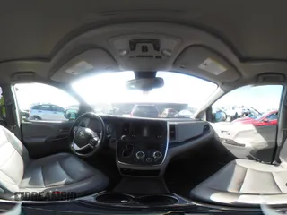 2018 Toyota Sienna XLE Auto Access Seat with VIN 5TDYZ3DC3JS951774, listed as a IAAI auction lot 41567595 with 160,197 mi miles. Bid and sale history available at carsss.com. Image 18.