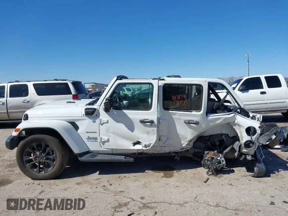 2021 Jeep Wrangler Unlimited Sahara with VIN 1C4JJXP62MW724232, listed as a IAAI auction lot 41716545 with 24,631 mi miles and . Bid and sale history available at DreamBid. Image 14.
