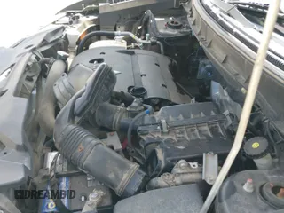 2017 Mitsubishi Outlander ES z VIN JA4AR3AU3HZ040328, wystawiony jako IAAI lot #39485549 z przebiegiem 121 708 mil mil oraz . Historia ofert i sprzedaży dostępna na DreamBid. Obrazek 12.