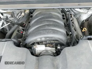 2017 Chevrolet Suburban LT z VIN 1GNSCHKC9HR230706, wystawiony jako IAAI lot #42187423 z przebiegiem 117 432 mil mil oraz . Historia ofert i sprzedaży dostępna na DreamBid. Obrazek 19.