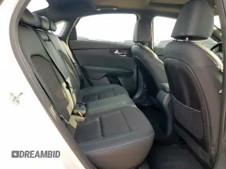 2021 Kia Forte GT-Line with VIN 3KPF34AD3ME366221, listed as a Copart auction lot 57614775 with 45,738 mi miles and Clean title. Bid and sale history available at DreamBid. Image 10.