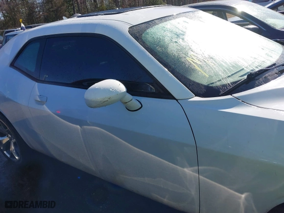 2015 Dodge Challenger SXT Plus with VIN 2C3CDZBG9FH811580, listed as a IAAI auction lot 41813822 with 134,997 mi miles. Bid and sale history available at carsss.com. Image 13.